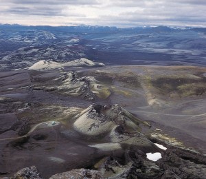 Här, längs Laki-sprickan, stod Island i brand 1783. Foto: NASA