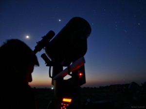 Är tiden förbi för jordbundna amatörastronomer? Foto: Babak Tafreshi/Dreamview.net