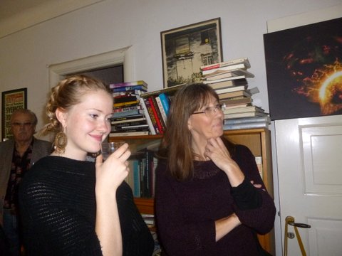 Olga och hennes mamma Katarina Falk. Foto: Hanne Lundström