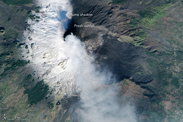 etna_oli_2015337