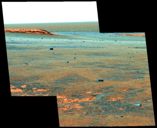 meteorite-accumulation-at-victoria-crater-710x579
