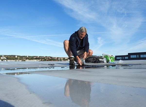 Jon-Larsen-on-the-roof