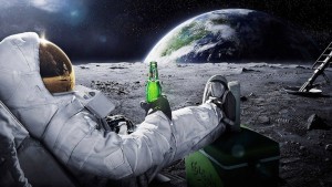 Moon-Drinking-Beer-Carlsberg-Space-Astronaut-WallpapersByte-com-1366x768