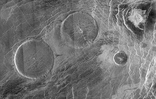 venus-volcanoes-mainbody-2